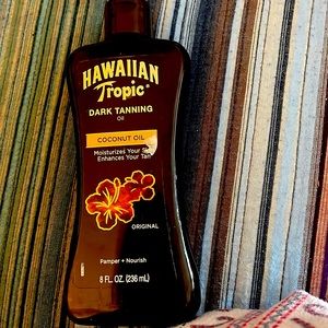 Hawaiian tropic dark tanning oil